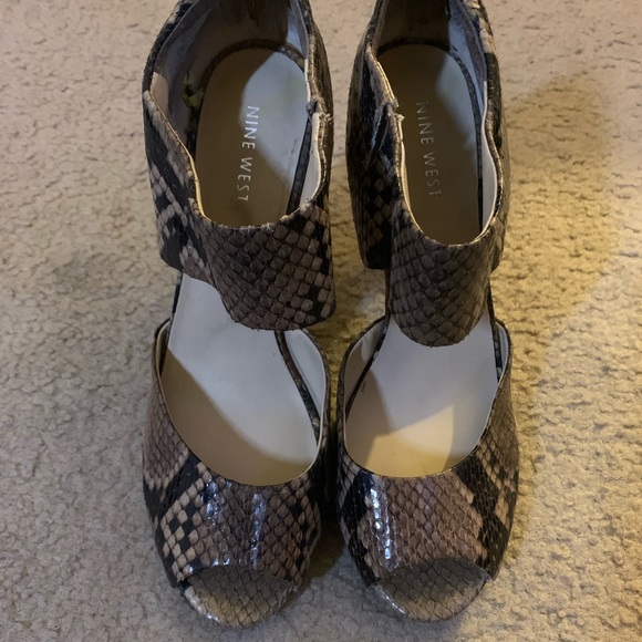 Snake print peep toes - Picture 1 of 2
